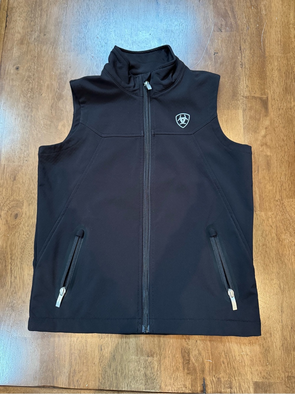 AriatTEK Youth Boys Black Softshell Full Zip Vest Size M/10